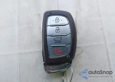 2018 Hyundai Elantra Value Edition z USA, uszkodzony, nr VIN 5NPD84LF0JH377966